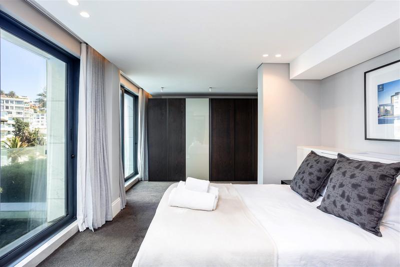 5 Bedroom Property for Sale in Bantry Bay Western Cape